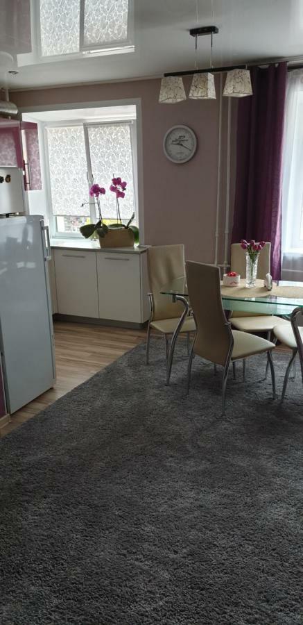 Apartment Lenin Baranavitsjy Buitenkant foto